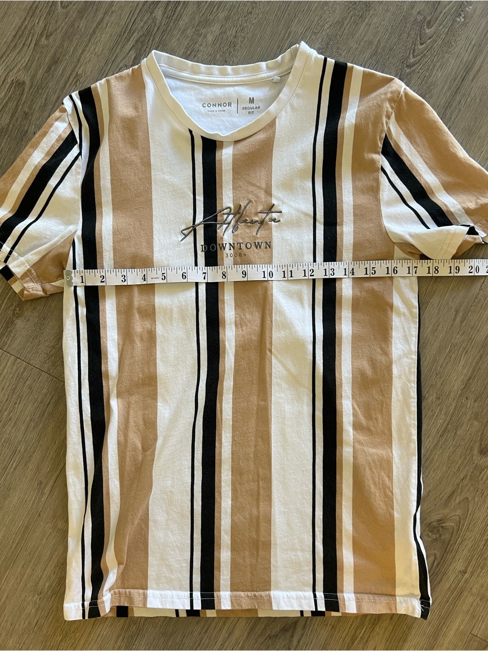 Connor Vertical Stripe T-Shirt Men’s Size M | White Tan Black Crew Neck Casual - Picture 7 of 9